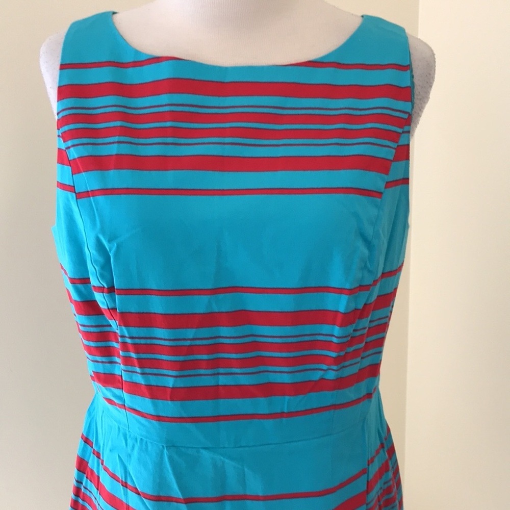 Talbots SZ 12,vibrant blue combo pleated boat neck cotton dress. - Picture 2 of 8